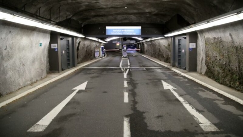 Die Parkgaragengesellschaft von Stadt und Land macht im Advent Werbung fürs Autofahren in die Altstadt. (Bild: Tröster Andreas)