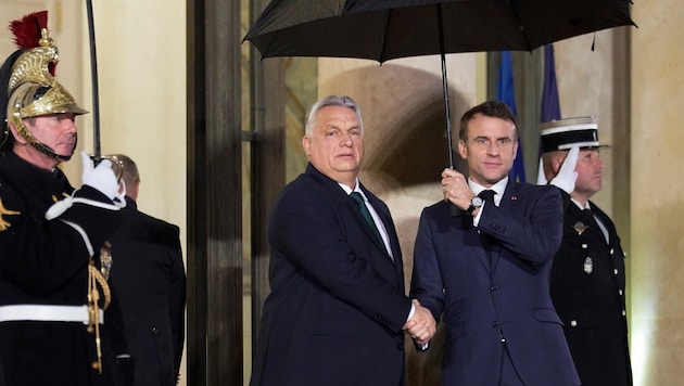 Orbán will Macron nach eigenen Angaben in Paris zu Gesprächen besuchen. (Bild: ASSOCIATED PRESS)