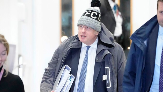 Boris Johnson sagte am Mittwoch und Donnerstag vor dem sogenannten Covid-19 Inquiry aus.  (Bild: APA(AP Photo/Kirsty Wigglesworth)