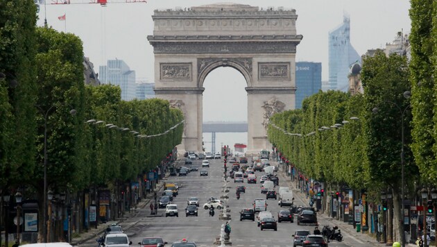 Im Zentrum von Paris soll die Parkgebühr für Stadtgeländewagen um das Dreifache erhöht werden. (Bild: ASSOCIATED PRESS)