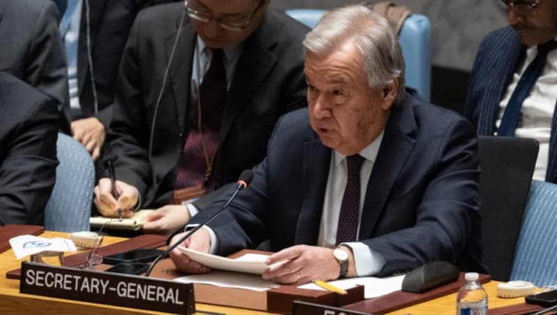 UN-Generalsekretär Guterres bei der Sitzung des Sicherheitsrates am Freitag (Bild: APA/AFP/Yuki IWAMURA)