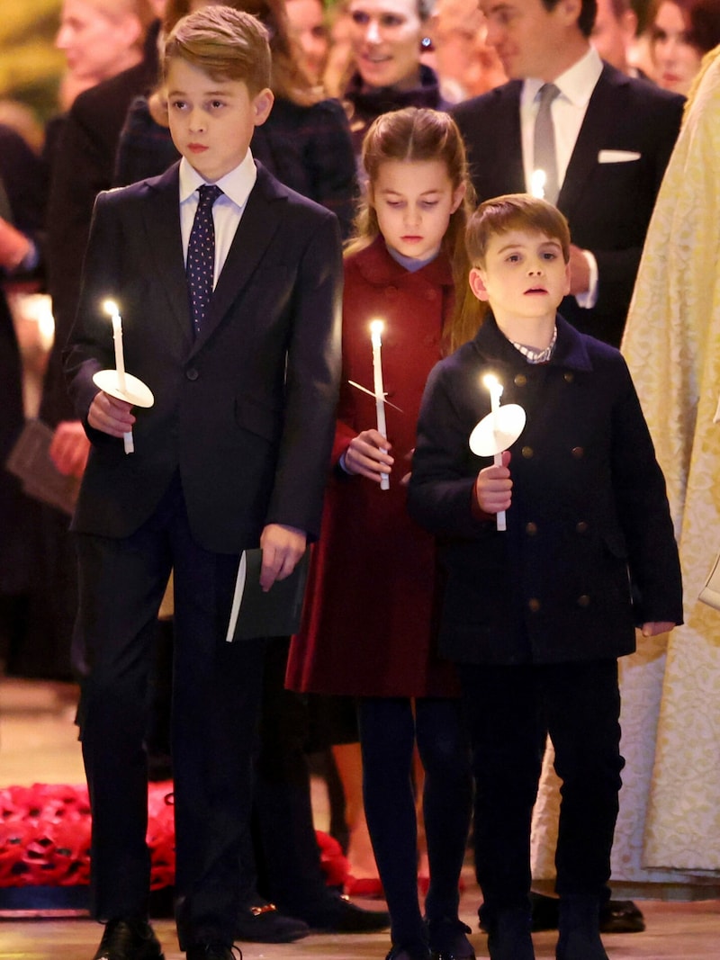 Während Prinz George und Prinzessin Charlotte schon im Vorjahr beim Weihnachtskonzert in der Westminster Abbey dabei waren, war es für den royalen Knirps Louis heuer seine Premiere. (Bild: APA/AFP/POOL/Chris Jackson)