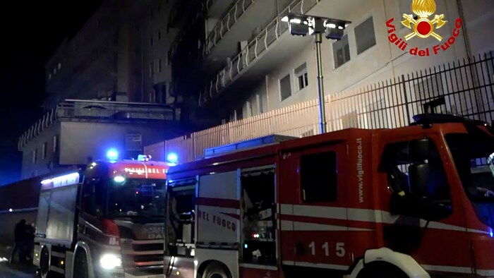 Die Feuerwehr konnte den Brand in der Nacht auf Samstag löschen, die Ursache ist bisher unklar.