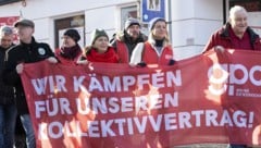 Kundgebung der Handelsangestellten in Wien am Freitag (Bild: APA/Tobias Steinmaurer)