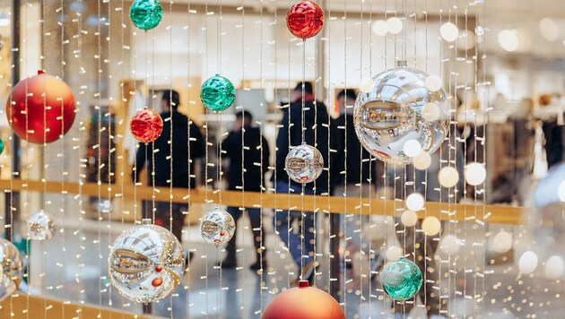 Trotz Teuerung kaufen die Vorarlberger fleißig Geschenke - dabei gehen sie allerdings sehr ...