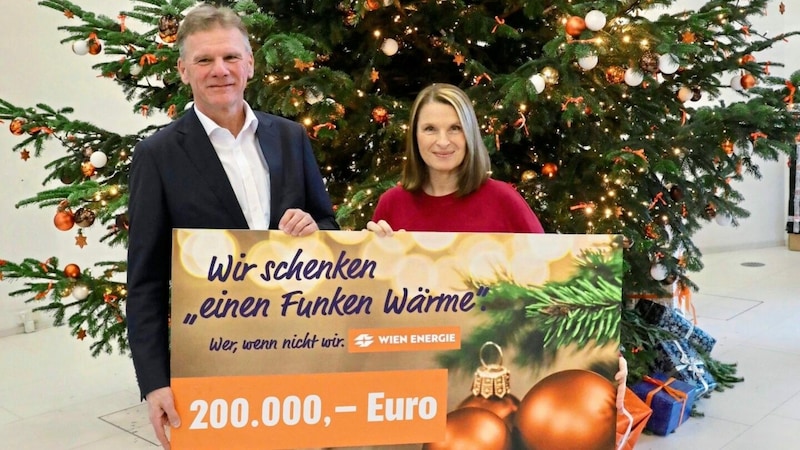 Wien-Energie-Chef Michael Strebl mit Barbara Stöckl. (Bild: Martin Jöchl)