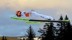 Stefan Kraft haderte mit dem zweiten Sprung. (Bild: EPA)