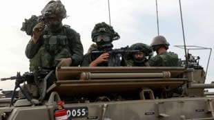 Israels Militär hat Sonntagfrüh „taktische Pausen“ im Süden von Gaza angekündigt. (Bild: APA/AFP/Gil Cohen-Magen)