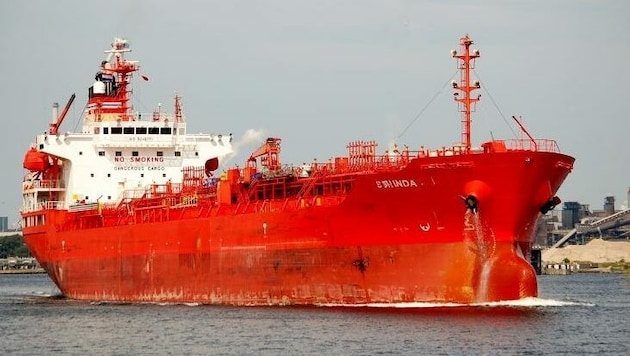 Das norwegische Tankschiff „Strinda“ wurde von einem Marschflugkörper aus dem Jemen getroffen. (Bild: vesselfinder.com)