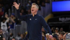 Steve Kerr beschwerte sich über die laute Musik im Foodprint Center. (Bild: AP Photo/Jed Jacobsohn)