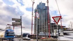 Die Baustelle des Elbtowers in Hamburg (Bild: APA/AFP/Axel Heimken)