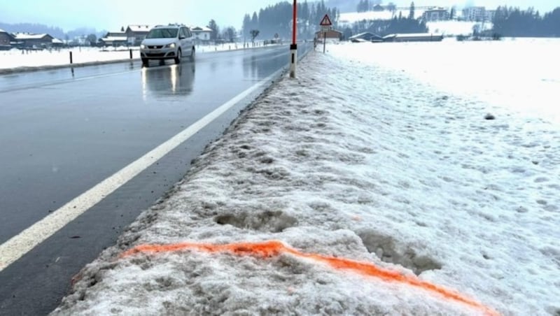 In diesem Schneefeld war Schluss mit der Wahnsinnsfahrt (Bild: Tschepp Markus)