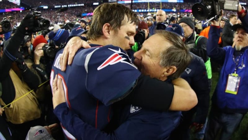 Eine Erfolgsgeschichte, die ihresgleichen sucht: Tom Brady und Bill Belichick (Bild: APA/AFP/GETTY IMAGES/Maddie Meyer )