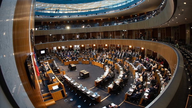 Mehr Kontrolle, weniger Freiheit: Österreich rutscht im Demokratie-Index weiter ab