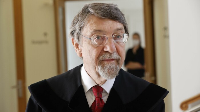 Verteidiger Leopold Hirsch