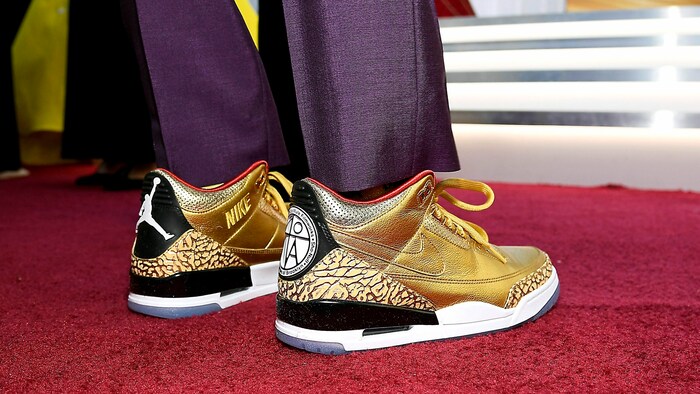 Goldene Schuhe am Red Carpet der Oscarnacht 2019