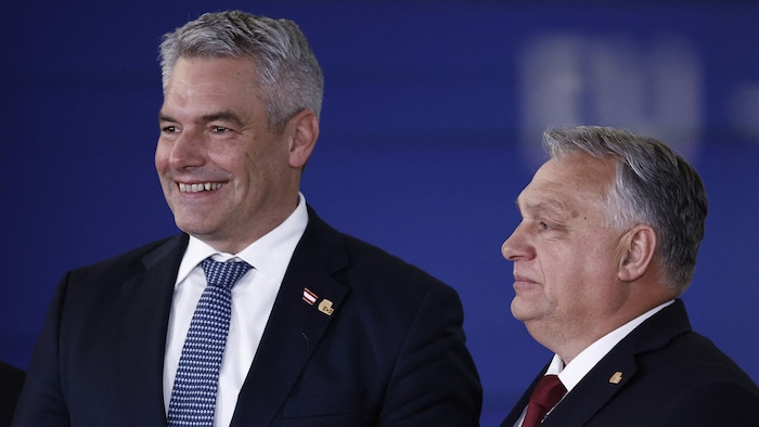 Von links: Österreichs Kanzler Karl Nehammer und Orban
