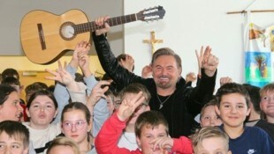 Große Freude: Nik P. besuchte die Mittelschule Friesach. (Bild: Peter Pugganig)