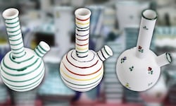 Das sind die drei Designs, in denen die Gmundner Keramik die Bongs produziert.