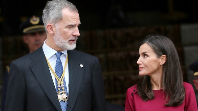 König Felipe und Königin Letizia sollen die schlimmen Gerüchte Altkönig Juan Carlos verdanken. (Bild: Cesar Luis de Luca / dpa / picturedesk.com)