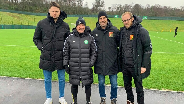 Ein gemeinsames Foto mit Chefcoach Brendan Rodgers