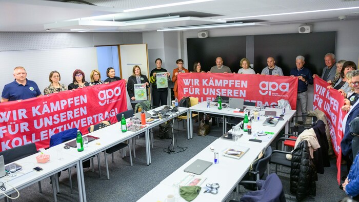 Die Sozialpartner verhandeln weiter.