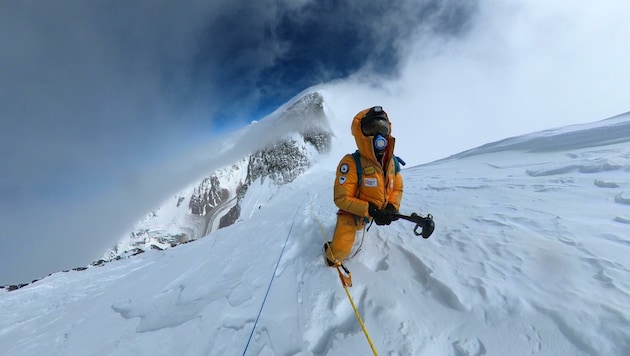 Der Tiroler Lukas Wörle wurde auf über 8000 Metern Seehöhe zum Lebensretter. (Bild: w8less consulting OG)