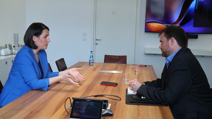Barbara Thaler im Interview mit Manuel Schwaiger, Redakteur bei der „Tiroler Krone“. Die ...