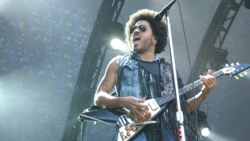 US-Rocker Lenny Kravitz spielte 2002 in der Salzburger Innenstadt (Bild: Wolfgang Weber)