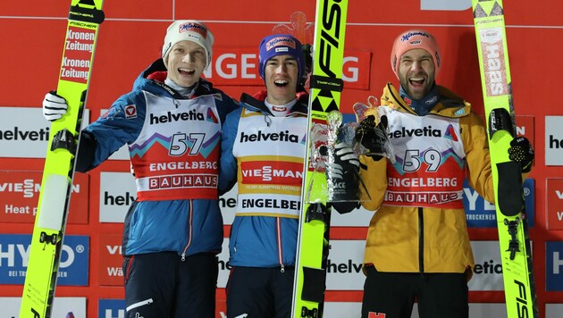 ÖSV-Doppelsieg dank Sefan Kraft (Bildmitte) und Jan Hörl (links)! Pius Paschke wurde Dritter. (Bild: GEPA pictures)