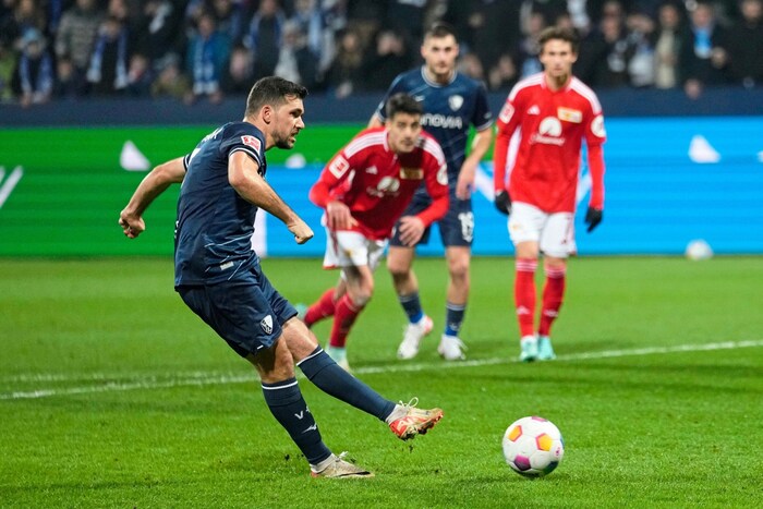 Kevin Stöger verwertete den Elfmeter gegen Union Berlin ganz souverän - sein sechstes Tor beim ...