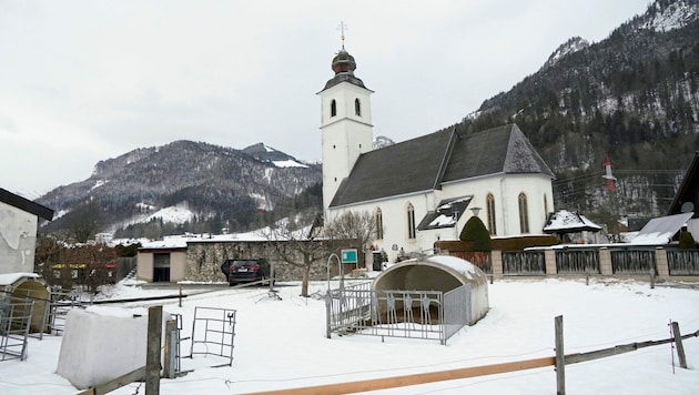 Das Leitspital Liezen soll offenbar zu nahe an der Kirche in Niederhofen errichtet werden (Bild: Sepp Pail)