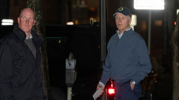 Der Schock ist Joe Biden nach dem Unfall ins Gesicht geschrieben.