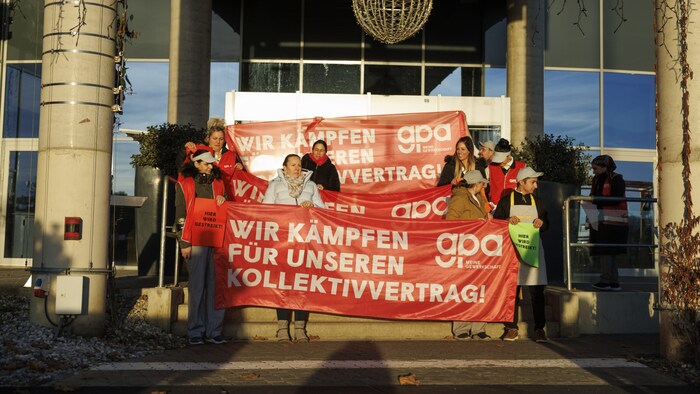 Streik von Handelsangestellten eines Einkaufszentrums