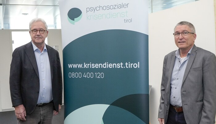 Christian Haring von der Suchthilfe Tirol (li.) und Manfred Deiser vom Psychosozialen Krisendienst.