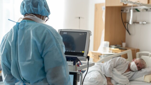 Mit Herz-Kreislauf- Erkrankungen und Krebs landen viele Tiroler im Spital (Symbolbild). Diese beiden Ursachen sind zusammen für mehr als die Hälfte der Sterbefälle verantwortlich.