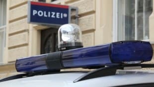 Vom Polizeiposten auf die Anklagebank: Eine Beamtin ist wegen Missbrauchs der Amtsgewalt angeklagt. (Bild: JÜRGEN RADSPIELER)