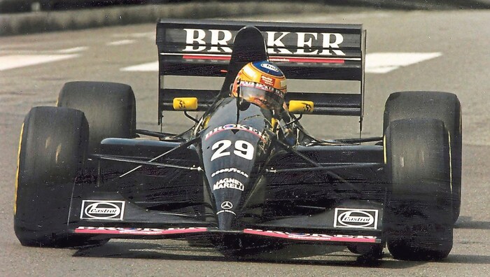 In der Formel 1 bestritt Wendlinger 41 Grand Prix.