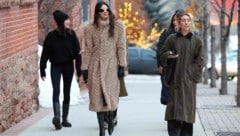 Kendall Jenner in einem Fake-Fur-Mantel von Balenciaga. (Bild: www.PPS.at)