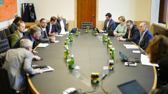 Die Fraktionsführer und Vorsitzender Sobotka sind bei U-Ausschüssen routiniert. Ob aber sechs Befragungstage reichen, um politisch brisante Fälle aufzuklären?