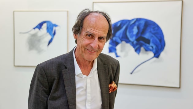 Pure Poesie in Serie: 2017 zeigte Manfred Bockelmann seine blauen Blätter für die Galerie Walker auf Schloss Ebenau, 2020 im Schloss Wolfsberg. (Bild: Tschepp Markus)