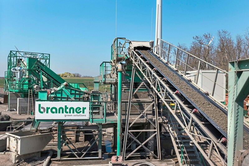 Die Schlackenaufbereitungsanlage in Hohenruppersdorf. (Bild: Brantner)
