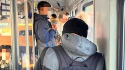 In diesem überfüllten Zug von Wien nach Klagenfurt bekam ein Fahrgast trotz Reservierung keinen Sitzplatz. (Bild: zVg)