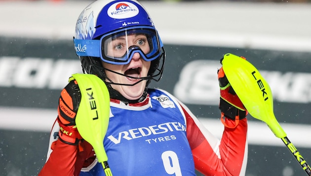 Katharina Truppe konnte es im Ziel gar nicht fassen - Platz drei im Slalom von Courchevel. (Bild: GEPA pictures)