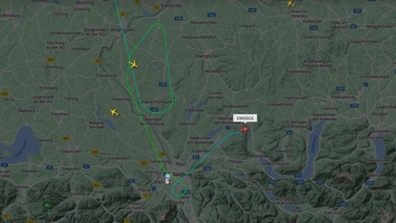 Trotz mehrerer Landeversuche: Flüge mussten umgeleitet werden (Bild: flightradar24.com)