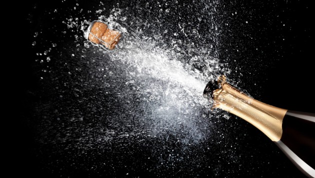 Verletzungen durch Korken sind eine oft unterschätzte Gefahr für die Augengesundheit.