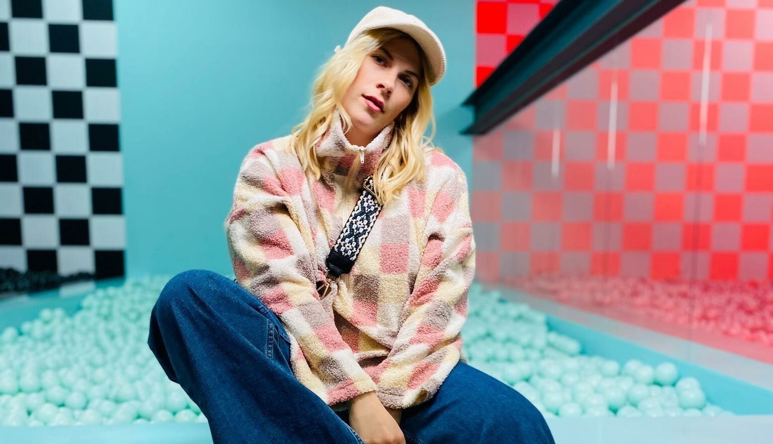 EmmaMo startet durch Mit „Karma“ nun mittendrin im großen Abenteuer