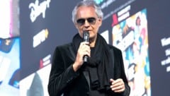 Bocelli schrieb einer 85-jährigen Hamas-Geisel, die sich mit seinen Melodien am Leben hielt, wie sehr er sie bewundere. (Bild: Mary Crane / Action Press / picturedesk.com)