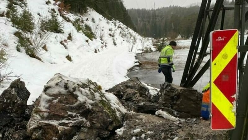 Etliche Tiroler Haushalte hatten keinen Strom. (Bild: TINETZ)