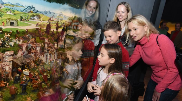Große Krippen im Linzer Schlossmuseum.